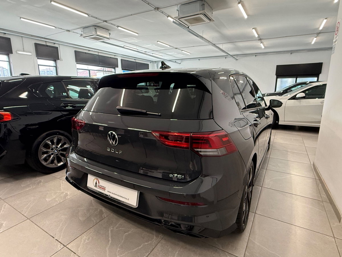 Volkswagen Golf 1.5 eTSI 150 CV EVO ACT DSG R-Line (6)