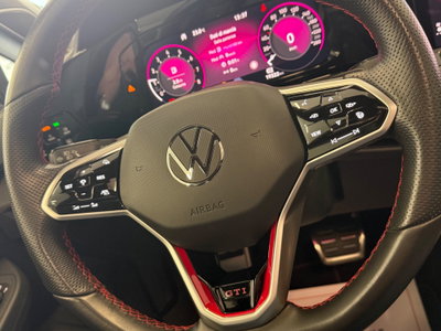 Volkswagen Golf 2.0 TSI GTI (16)