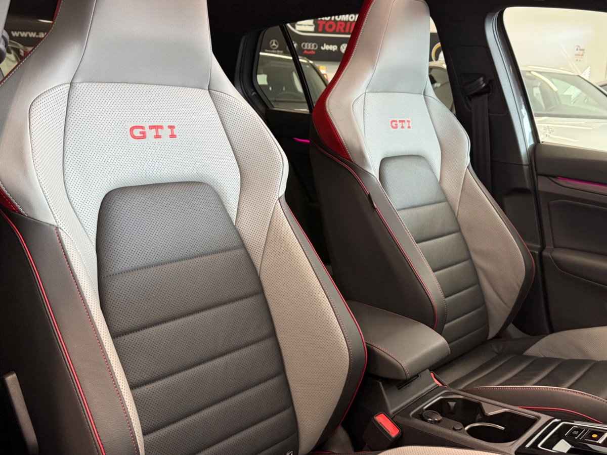 Volkswagen Golf 2.0 TSI GTI (17)