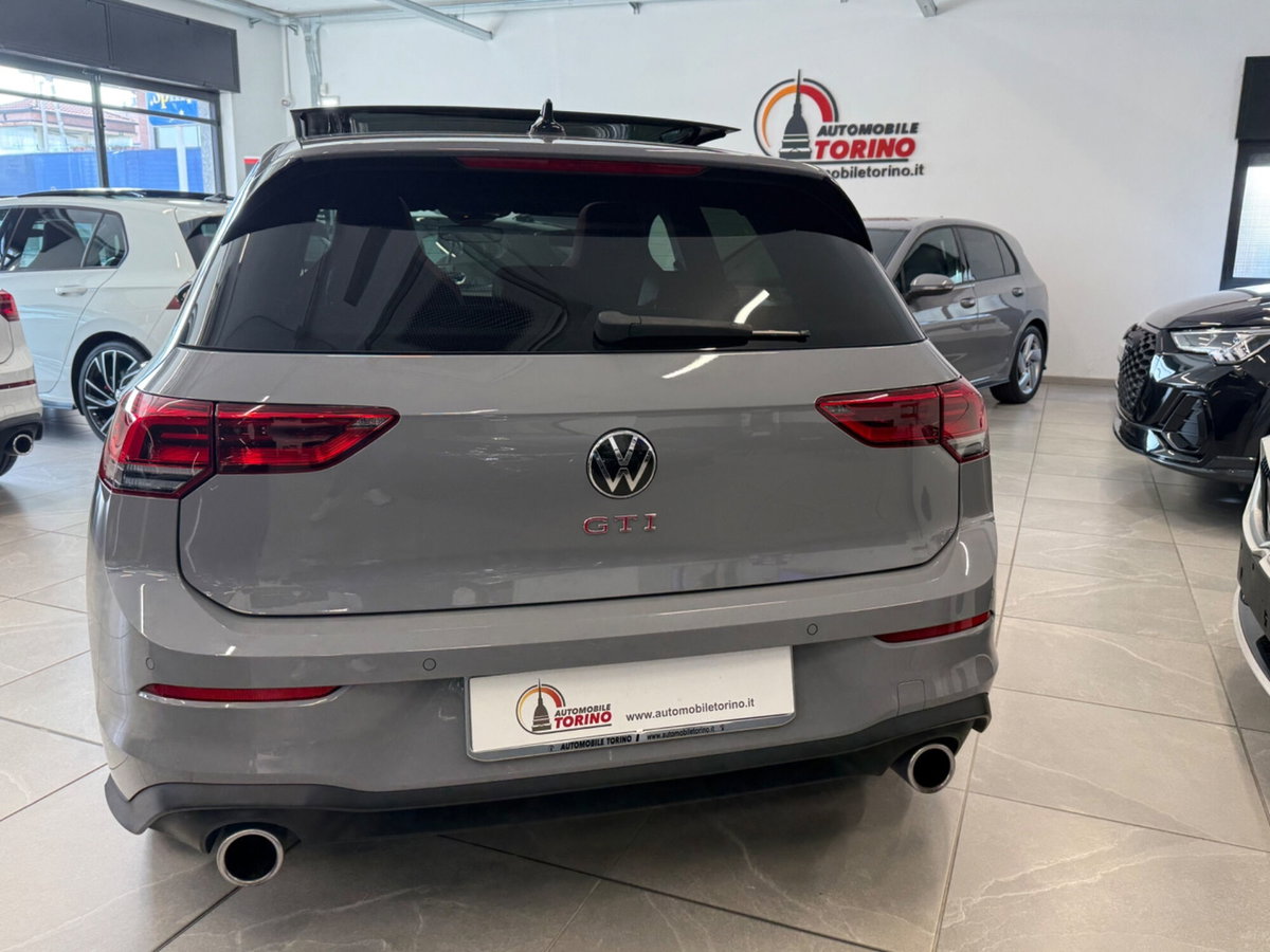 Volkswagen Golf 2.0 TSI GTI (5)