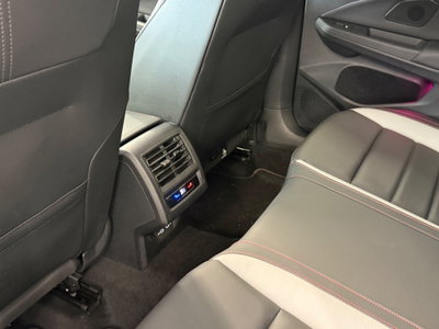 Volkswagen Golf 2.0 TSI GTI (8)