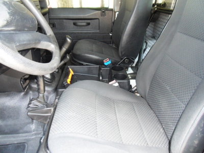 Land Rover Defender 90 2.2 TD4 Station Wagon N1 (8)