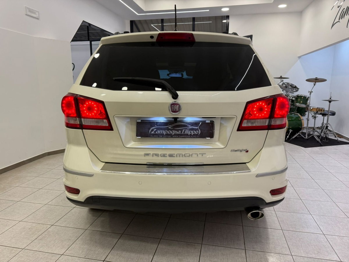 Fiat Freemont 2.0 Multijet 140 CV Lounge (6)