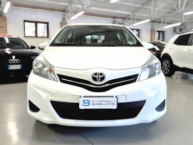 Toyota Yaris 1.0 5 porte Active (2)