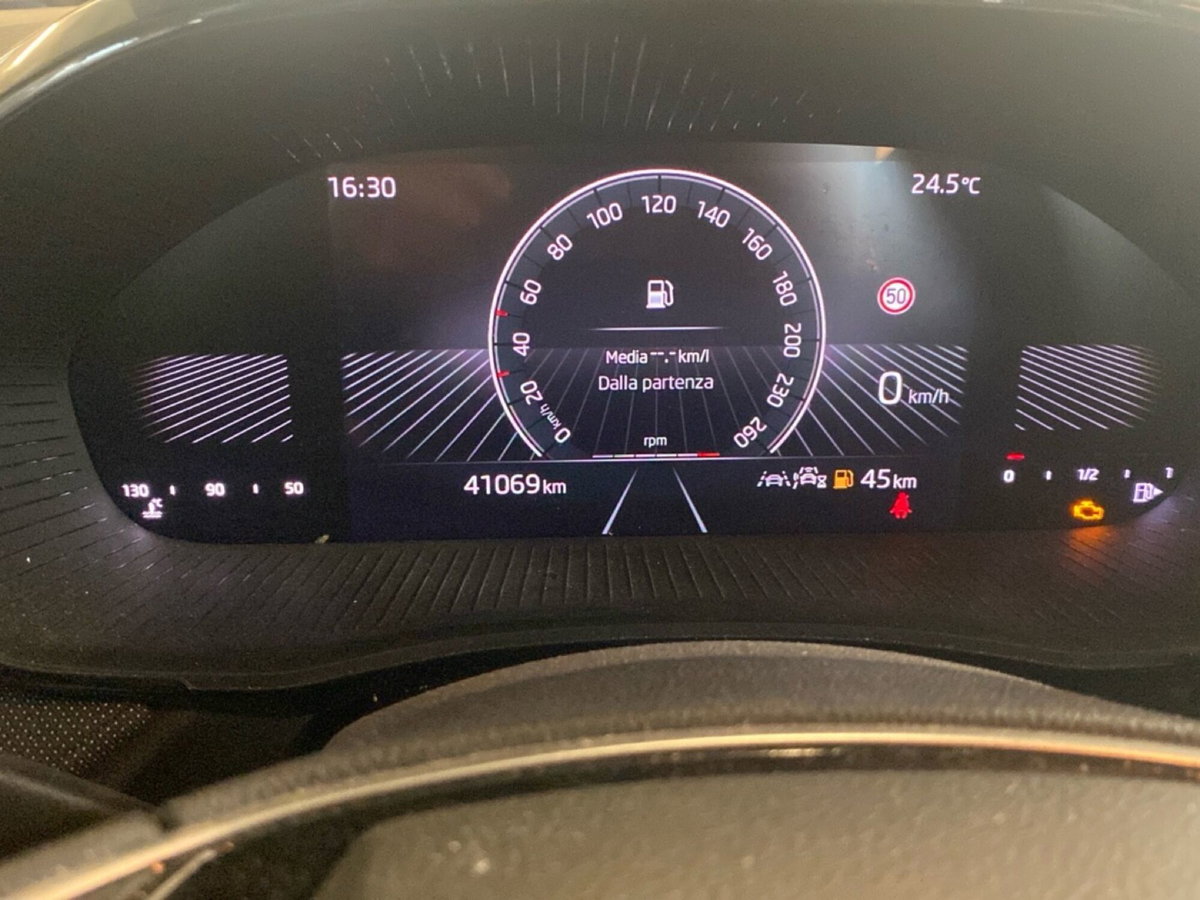 Skoda Fabia 1.0 MPI EVO 80 CV Style (12)