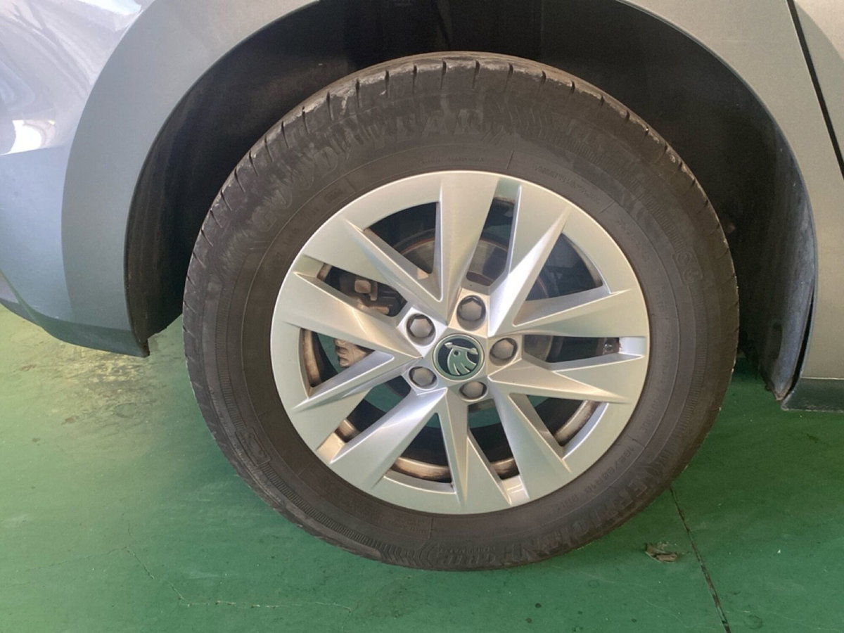 Skoda Fabia 1.0 MPI EVO 80 CV Style (9)