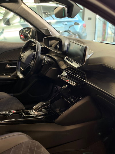 Peugeot 2008 BlueHDi 130 S&S EAT8 GT Pack (13)