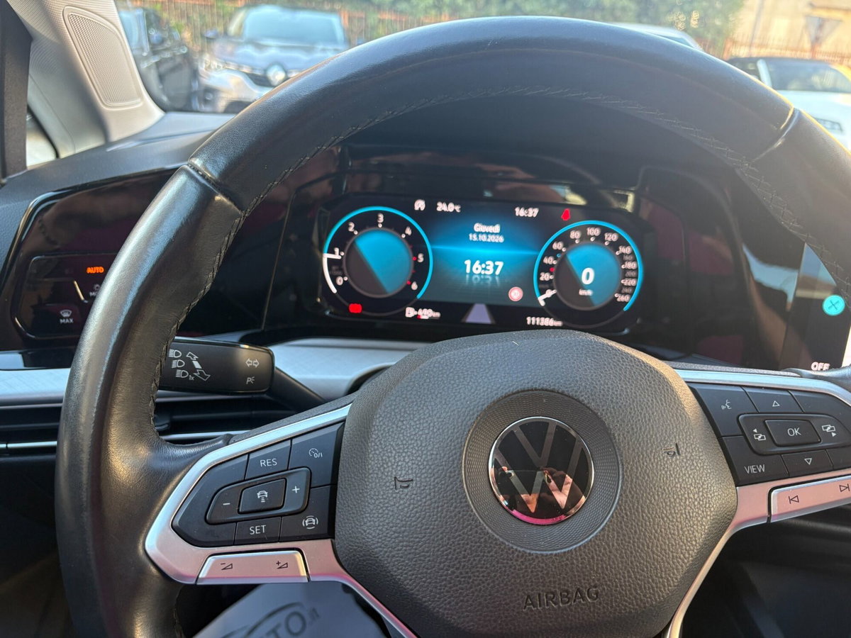 Volkswagen Golf 2.0 TDI SCR Life (14)