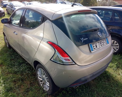 Lancia Ypsilon 1.2 69 CV 5 porte GPL Ecochic Gold (3)