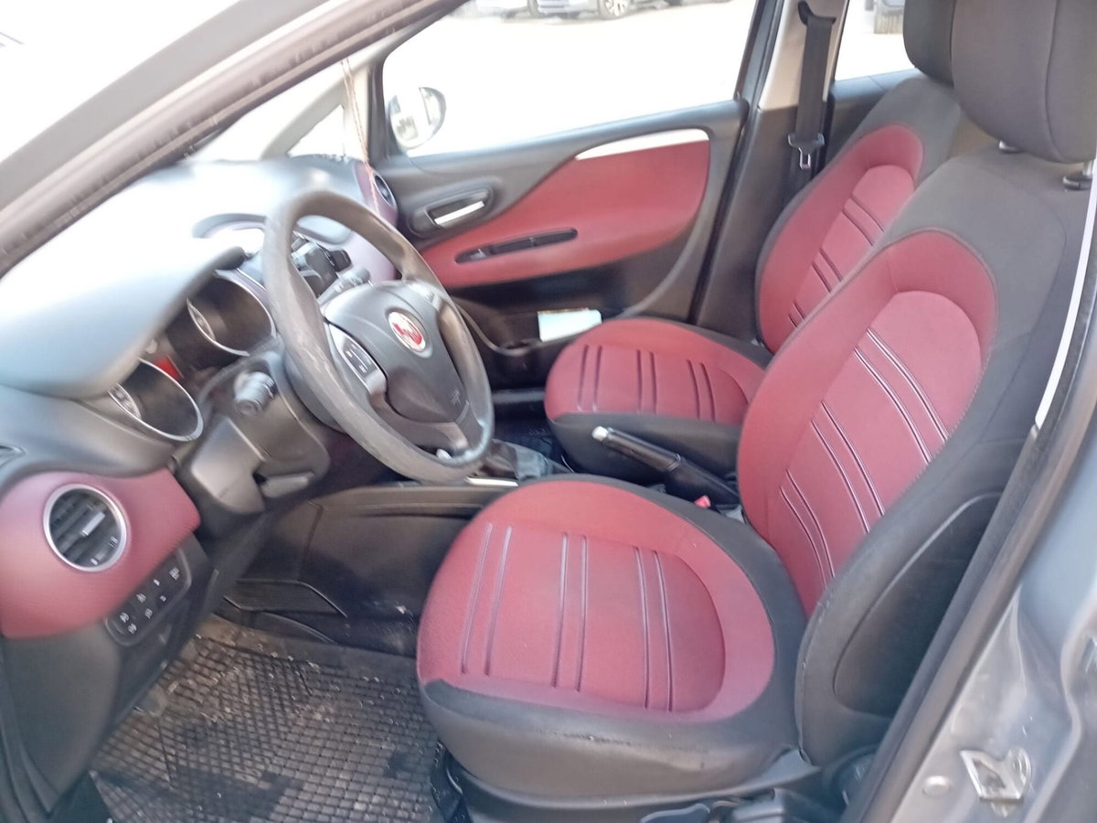Fiat Grande Punto 1.4 5 porte Active Natural Power (4)