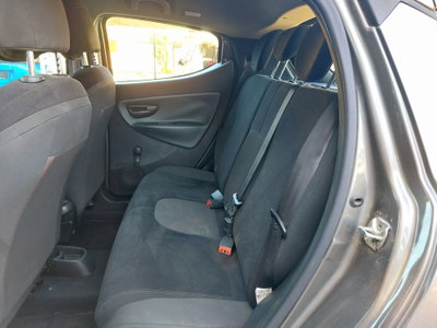 Lancia Ypsilon 1.2 69 CV 5 porte GPL Ecochic Elle (5)