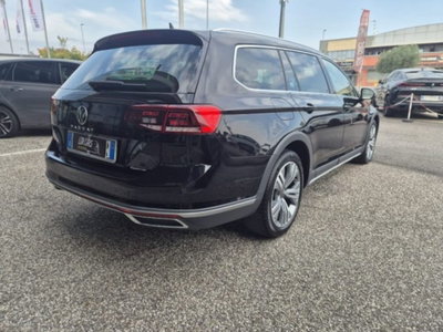 Volkswagen Passat Variant 2.0 TDI SCR 200 CV 4MOTION DSG Executive (4)