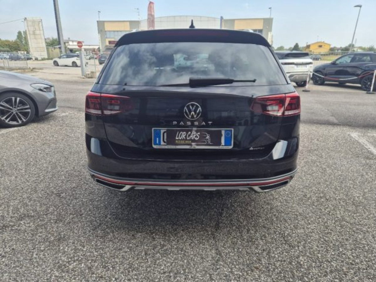 Volkswagen Passat Variant 2.0 TDI SCR 200 CV 4MOTION DSG Executive (5)