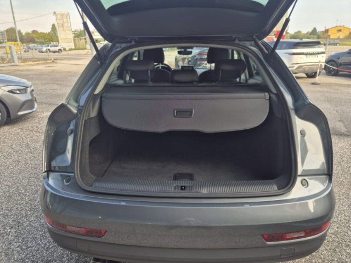 Audi Q3 2.0 TDI 120 CV Business (10)