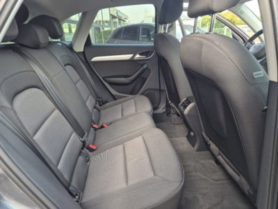 Audi Q3 2.0 TDI 120 CV Business (11)
