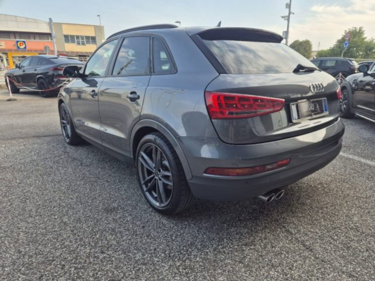 Audi Q3 2.0 TDI 120 CV Business (4)