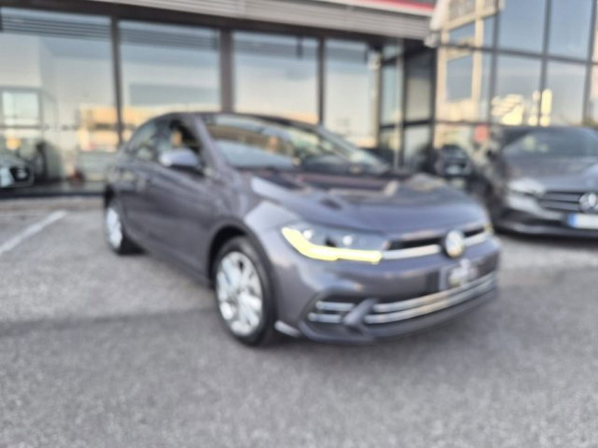Volkswagen Polo 1.0 tsi Style 95cv (3)