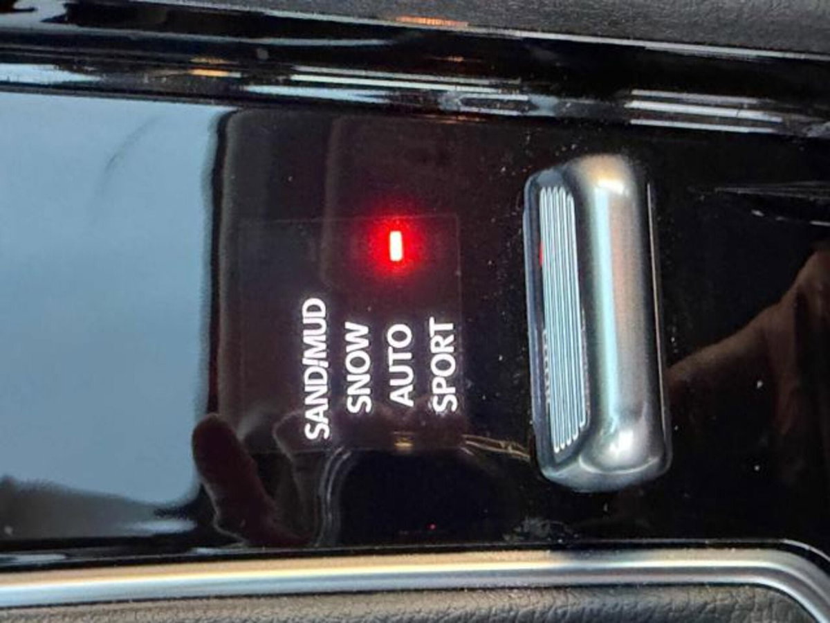 Jeep Compass 1.3 T4 190CV PHEV AT6 4xe Night Eagle (10)