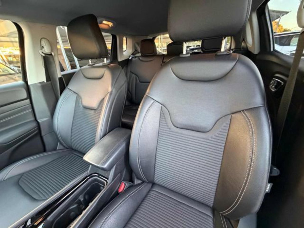 Jeep Compass 1.3 T4 190CV PHEV AT6 4xe Night Eagle (12)