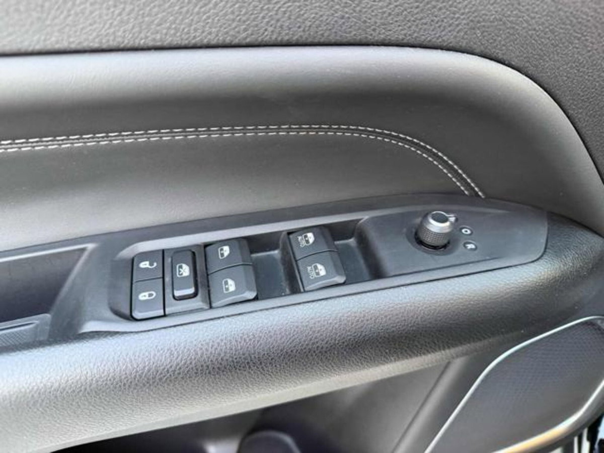 Jeep Compass 1.3 T4 190CV PHEV AT6 4xe Night Eagle (15)