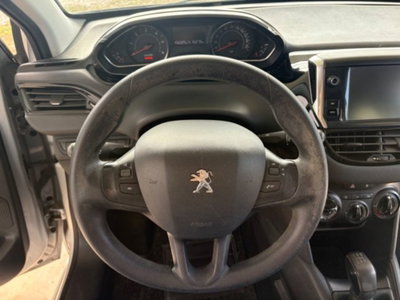 Peugeot 208 HDi 68 CV 5 porte Allure (13)