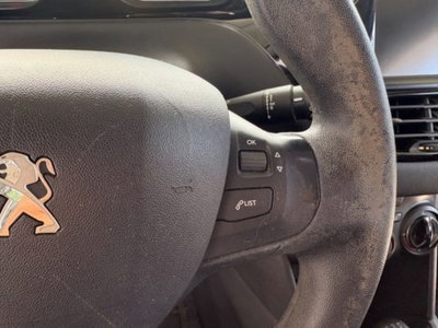 Peugeot 208 HDi 68 CV 5 porte Allure (15)