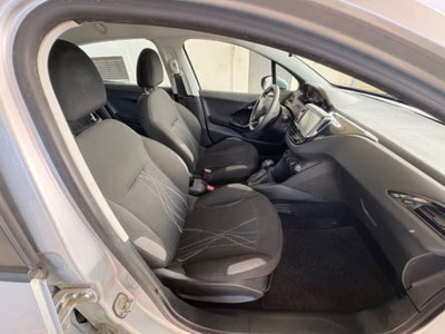 Peugeot 208 HDi 68 CV 5 porte Allure (9)