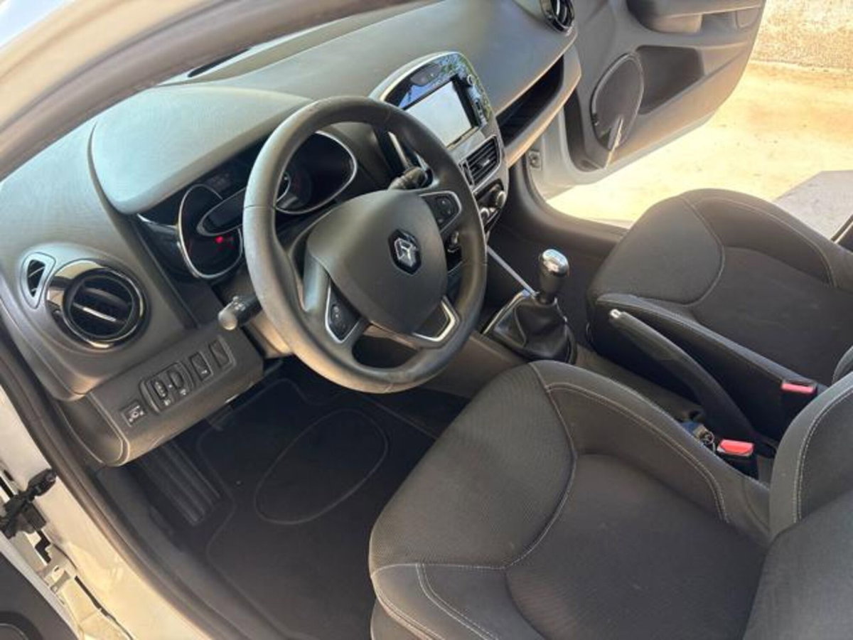 Renault Clio 1.2 75CV GPL 5 porte Wave (13)