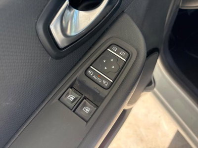 Renault Clio 1.2 75CV GPL 5 porte Wave (14)