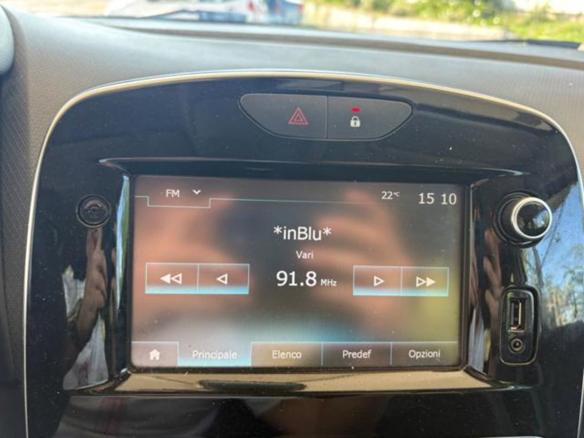 Renault Clio 1.2 75CV GPL 5 porte Wave (19)