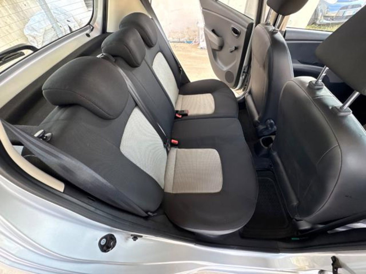 Hyundai i10 1.1 12V BlueDrive GPL (11)