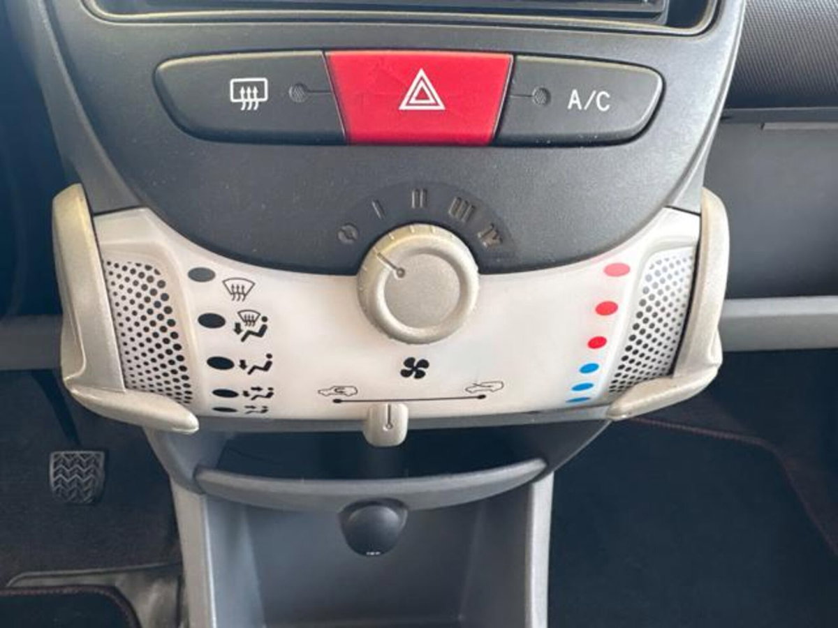 Citroen C1 1.0 5 porte airdream Pulp Techno (17)