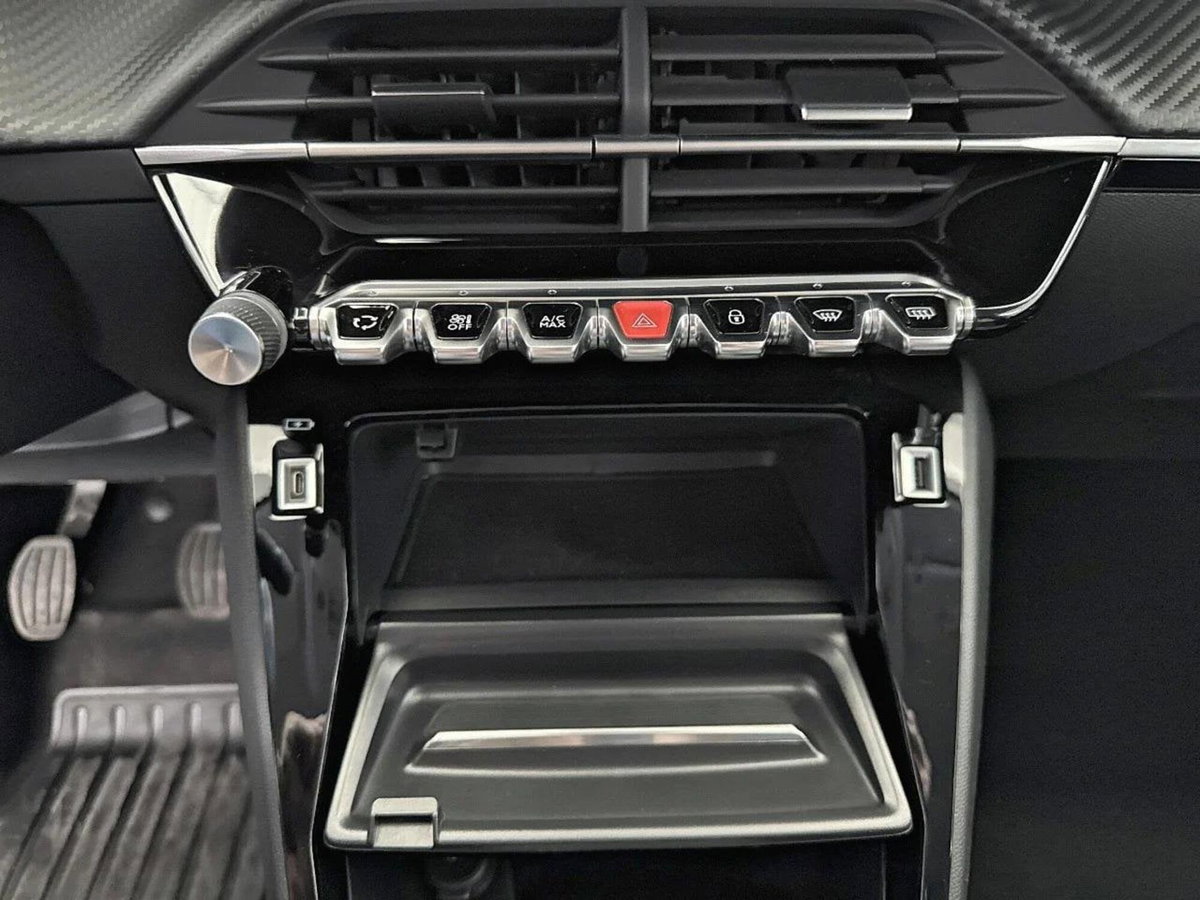 Peugeot 208 PureTech 100 Stop&Start EAT8 5 porte Allure Pack (13)