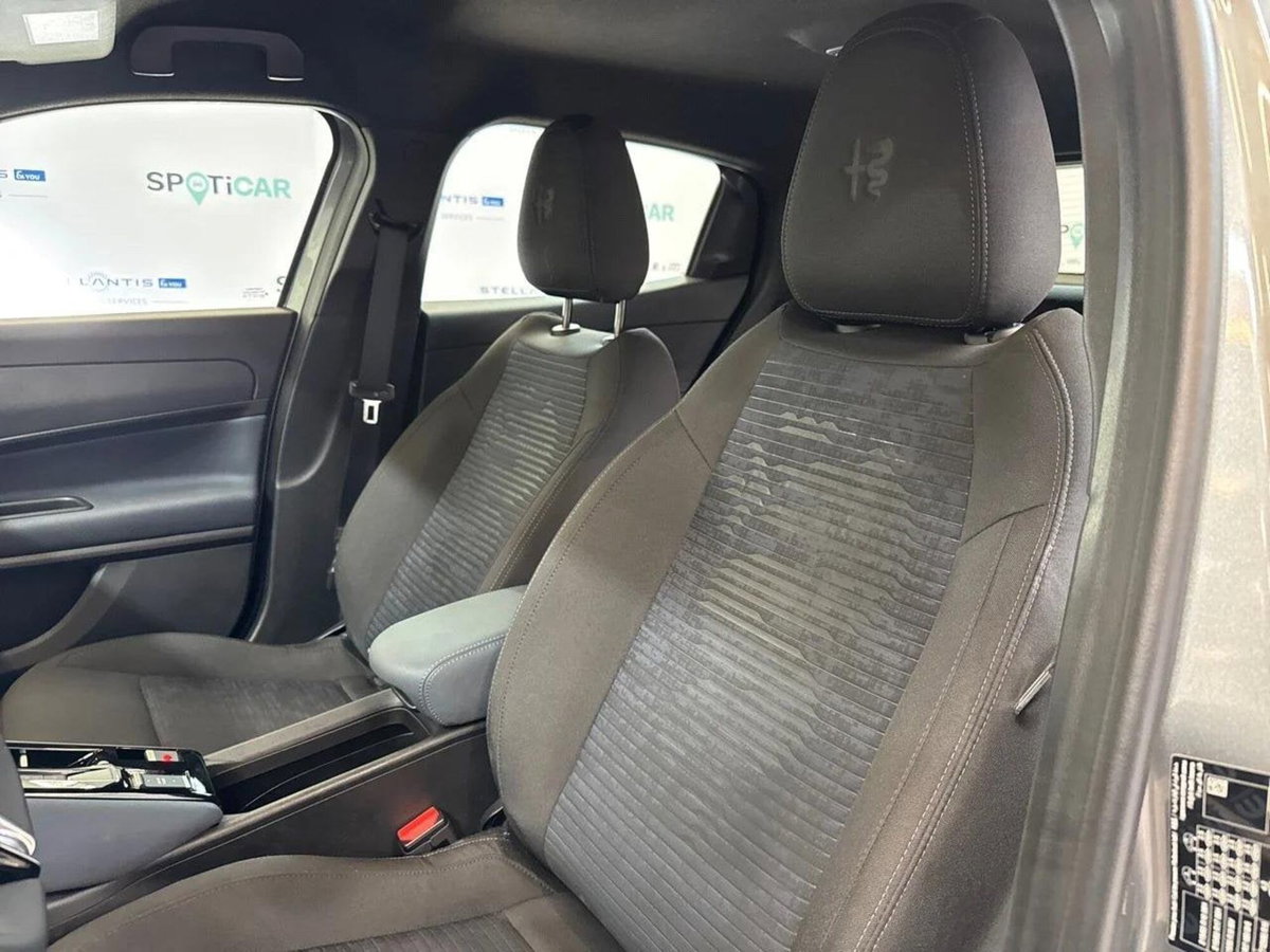 Alfa Romeo Junior 1.2 ibrida 145cv edct6 (13)