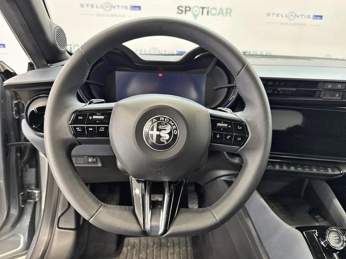 Alfa Romeo Junior 1.2 ibrida 145cv edct6 (19)
