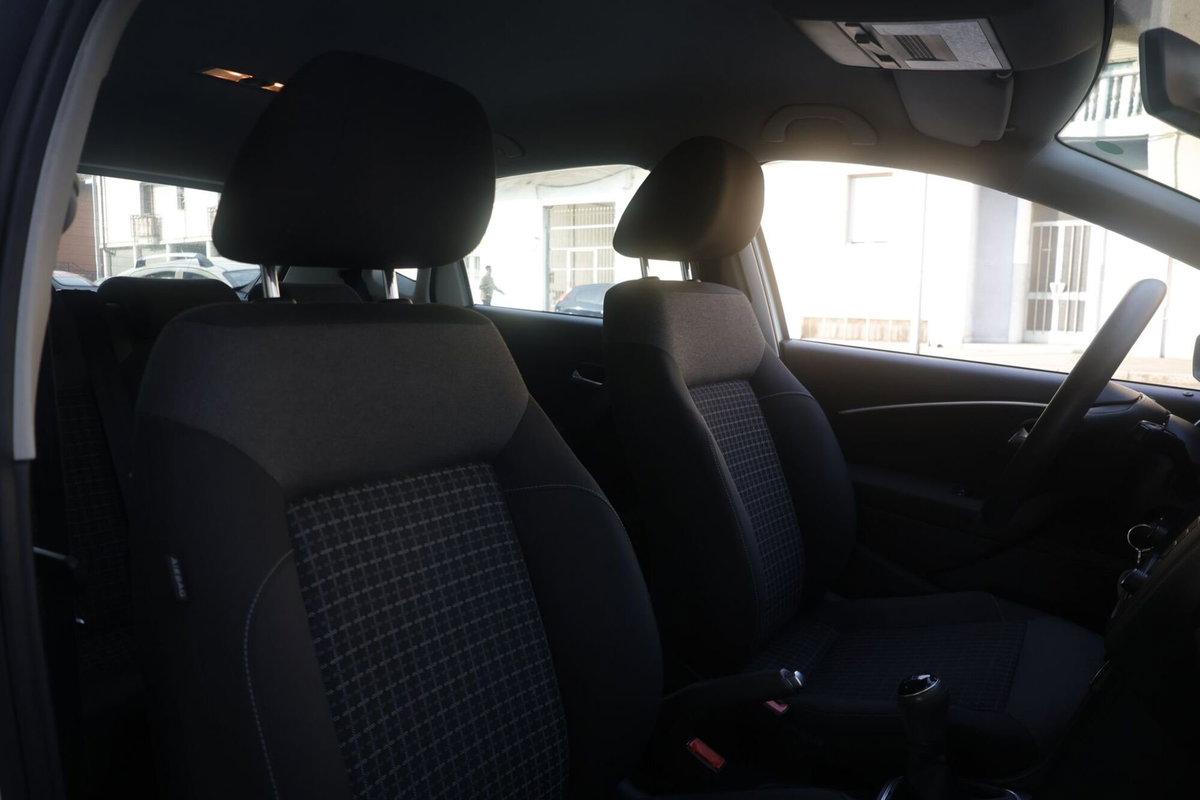 Volkswagen Polo 1.0 MPI 75 CV 5p. Comfortline (6)