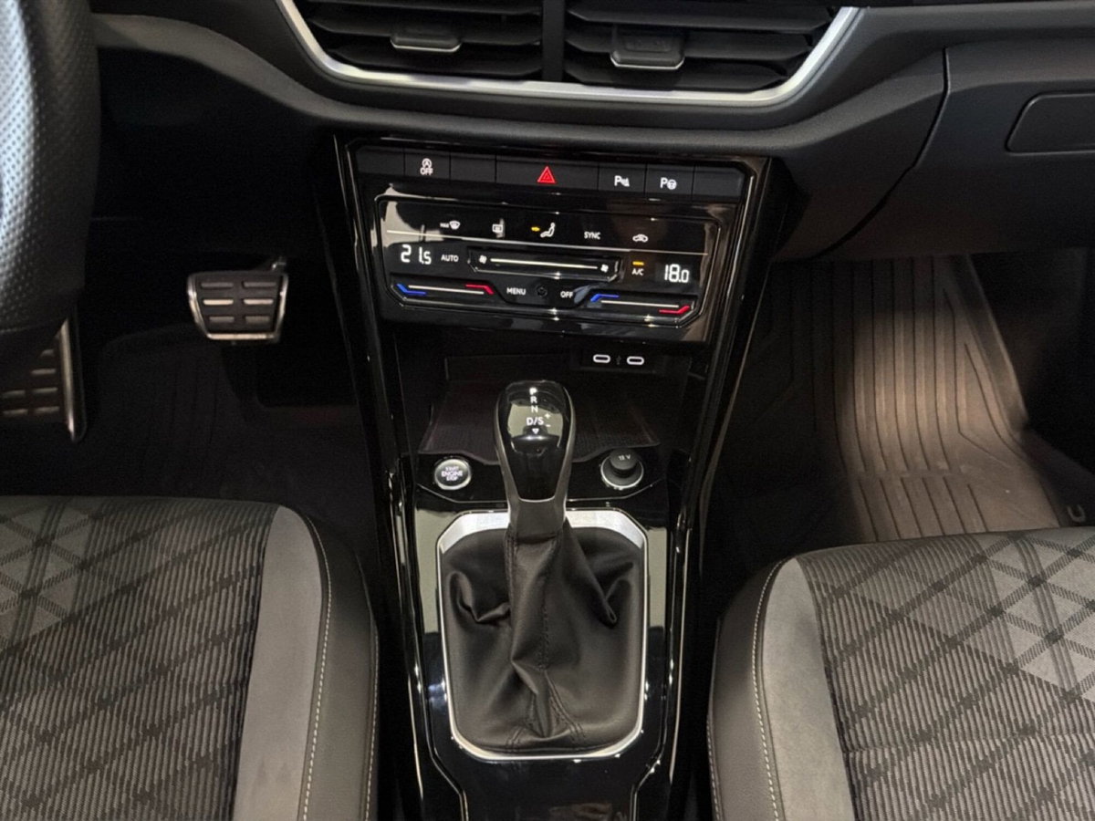 Volkswagen T-Roc 1.5 tsi Style dsg (10)