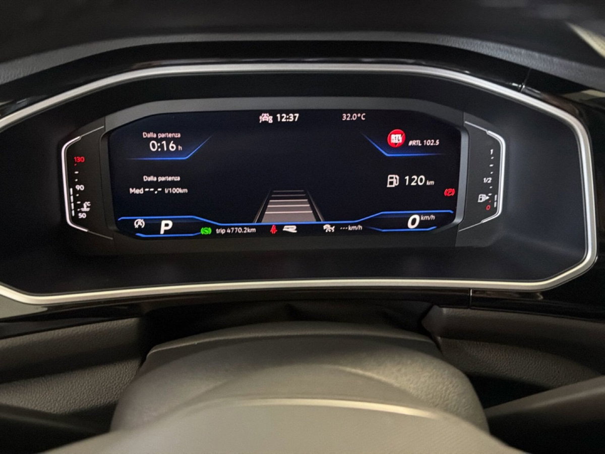 Volkswagen T-Roc 1.5 tsi Style dsg (13)