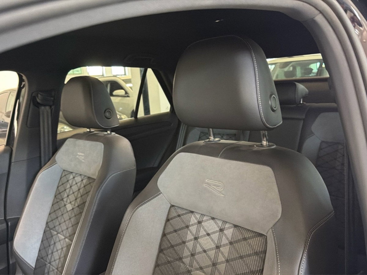 Volkswagen T-Roc 1.5 tsi Style dsg (6)