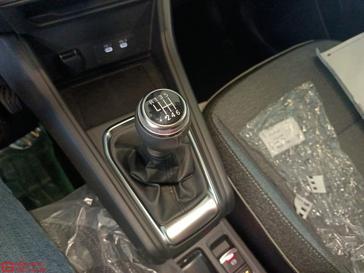 Renault Captur 1.2 eco-g Techno 120cv (17)