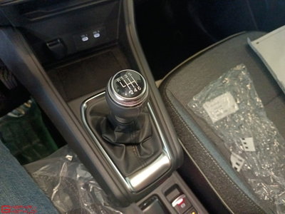 Renault Captur 1.2 eco-g Techno 120cv (17)