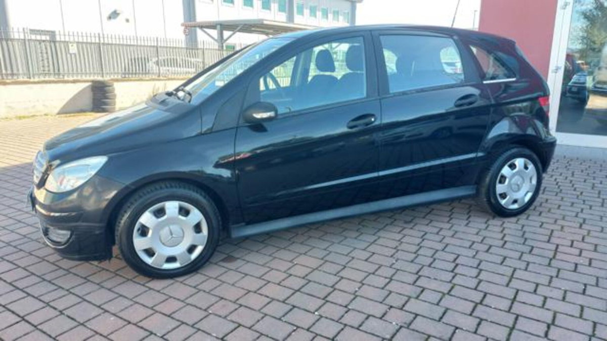 Mercedes-Benz Classe B 180 CDI (2)
