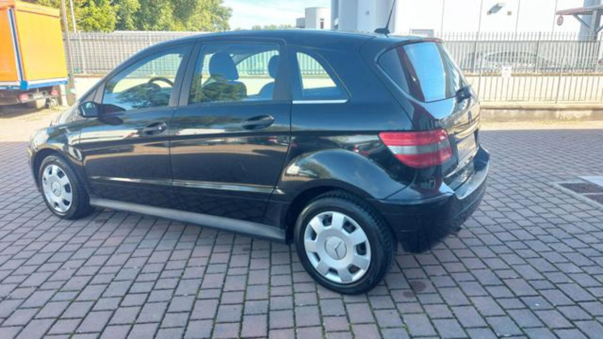 Mercedes-Benz Classe B 180 CDI (4)
