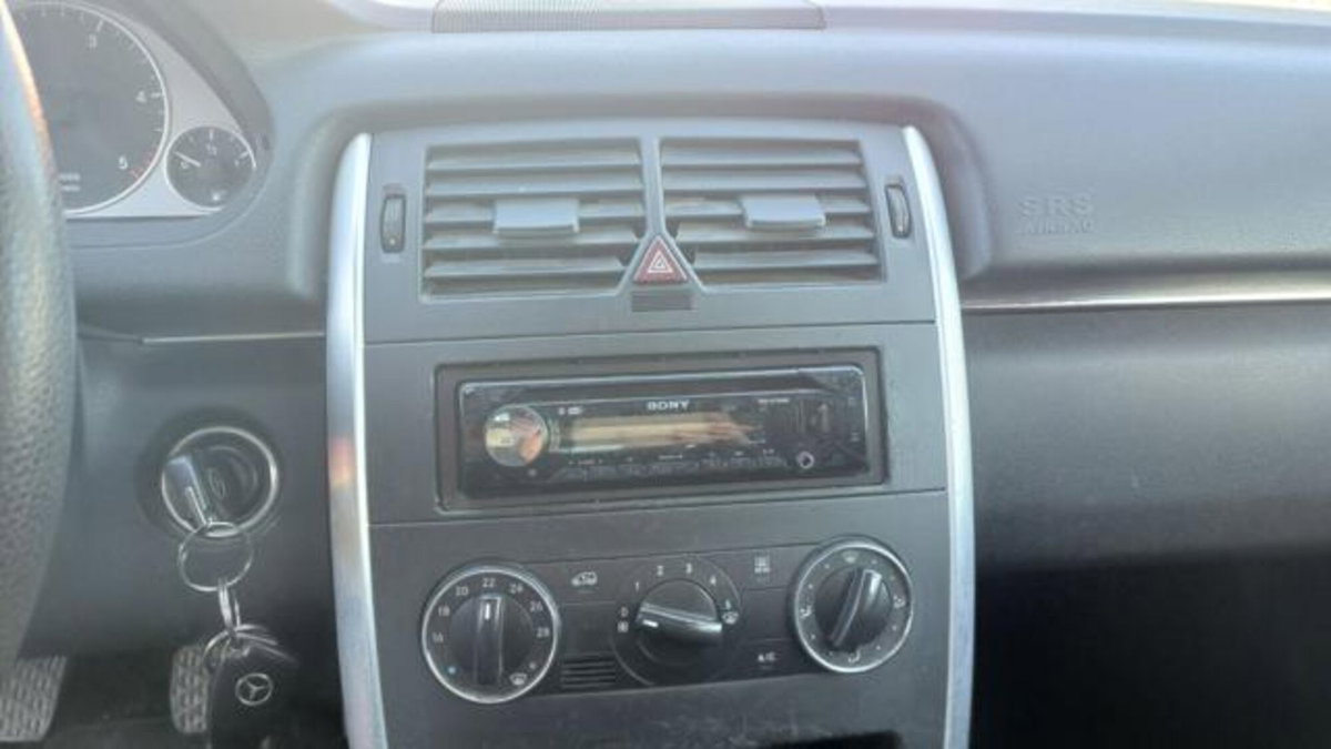 Mercedes-Benz Classe B 180 CDI (9)