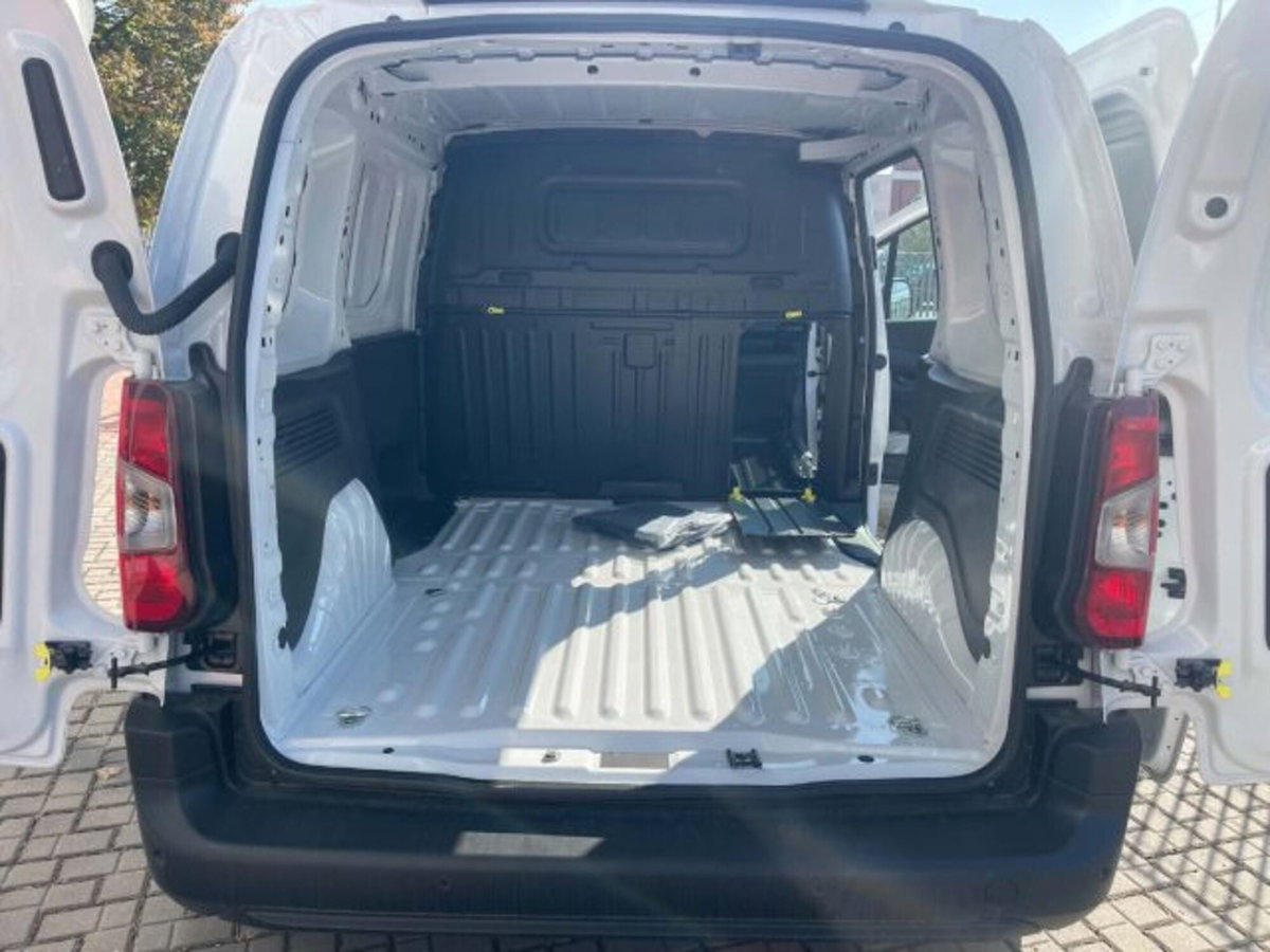 Citroen Berlingo Furgone BlueHDi 100 Van M Club (7)