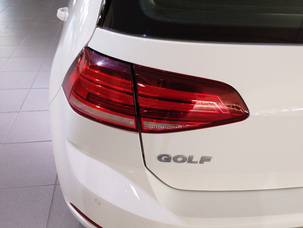 Volkswagen Golf 1.6 TDI 90 CV 5p. Trendline BlueMotion Technology (10)