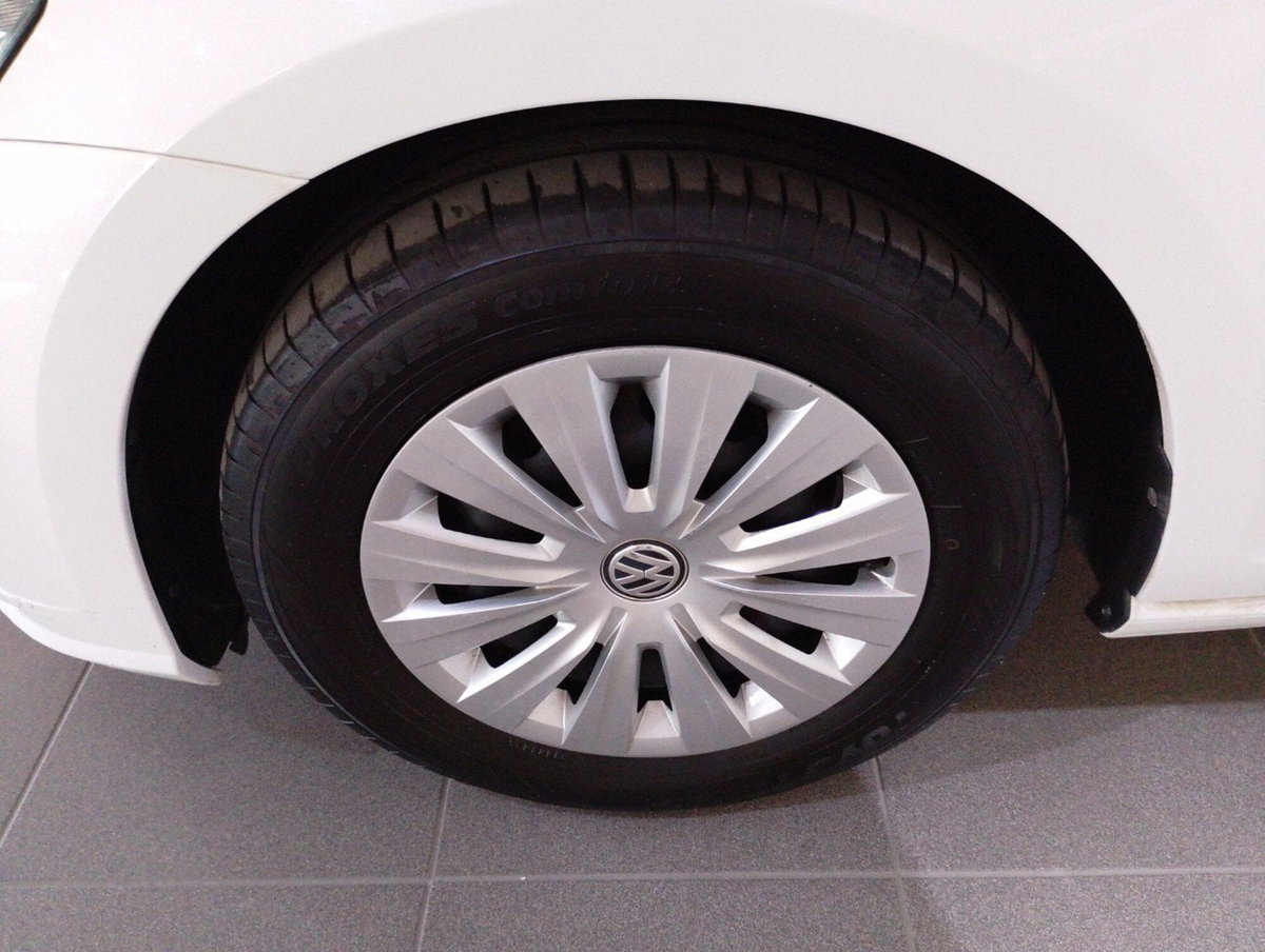 Volkswagen Golf 1.6 TDI 90 CV 5p. Trendline BlueMotion Technology (13)