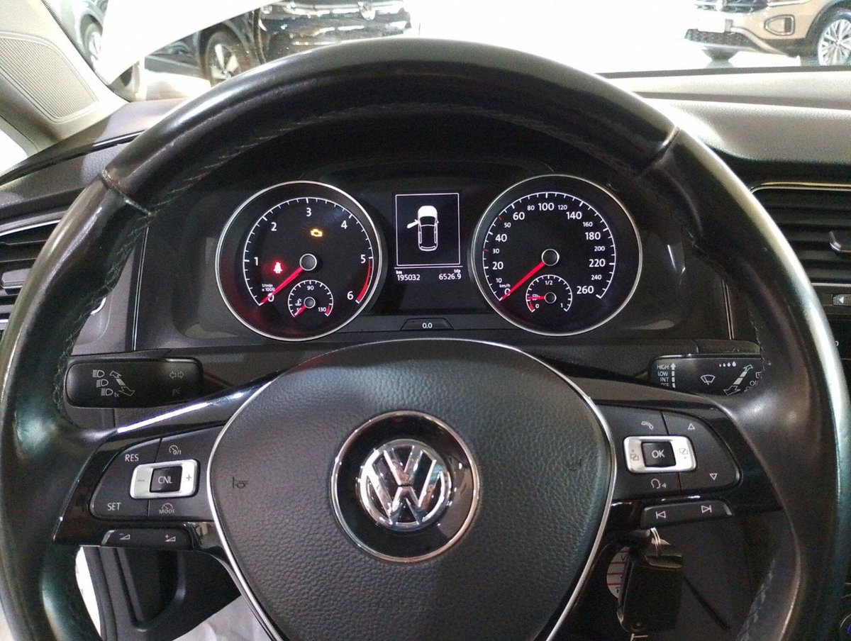 Volkswagen Golf 1.6 TDI 90 CV 5p. Trendline BlueMotion Technology (18)