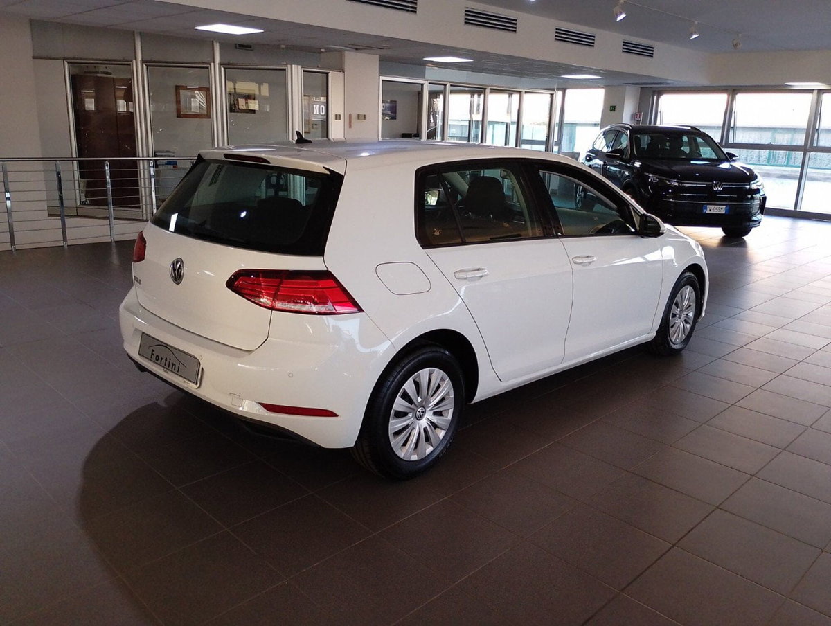 Volkswagen Golf 1.6 TDI 90 CV 5p. Trendline BlueMotion Technology (6)