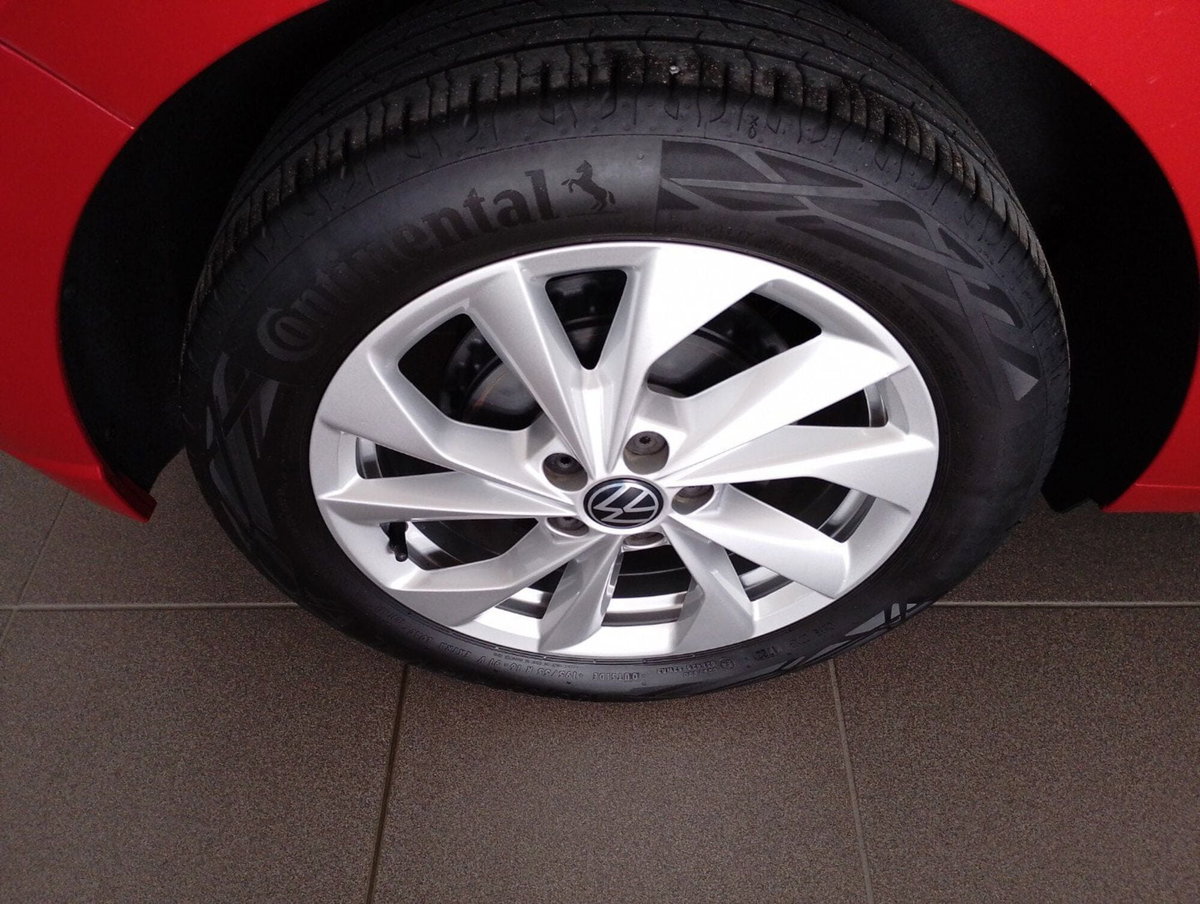 Volkswagen Polo 1.0 tsi Style 95cv (12)